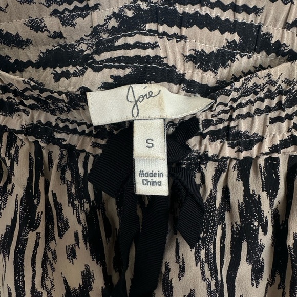 Joie shorts animal / ikat print size S - Picture 3 of 6